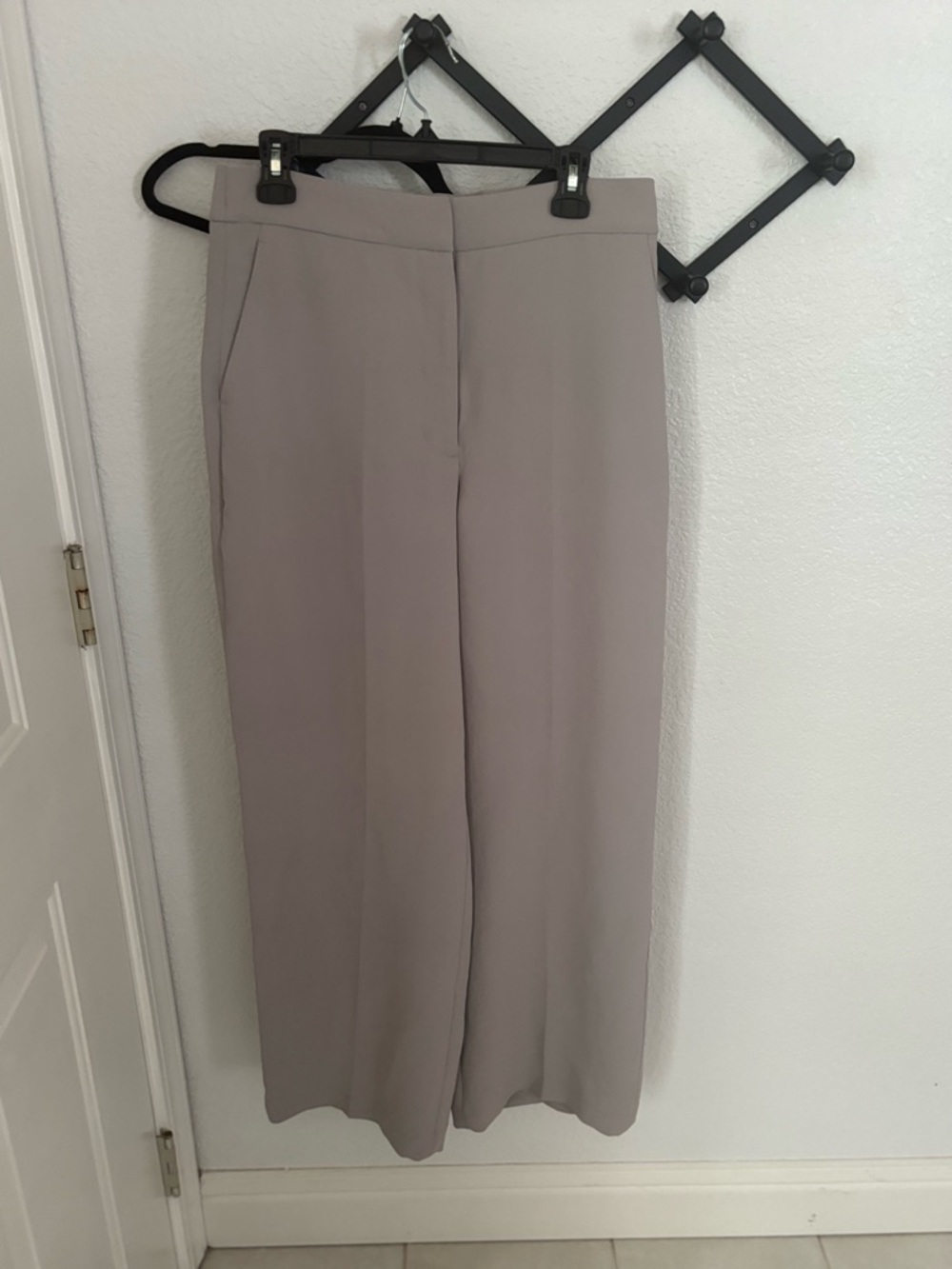 Wilfred Aritzia Limitless Pant Crepette Taupe Greige Wide Leg High Rise 10 - Picture 3 of 6